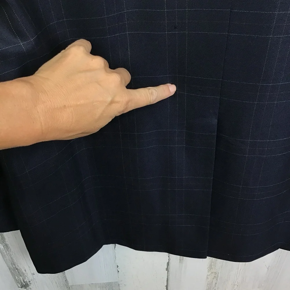 Tommy  Hilfiger Men's 46R Blazer Sport Coat Blue Check Silk & Wool vtg -holes